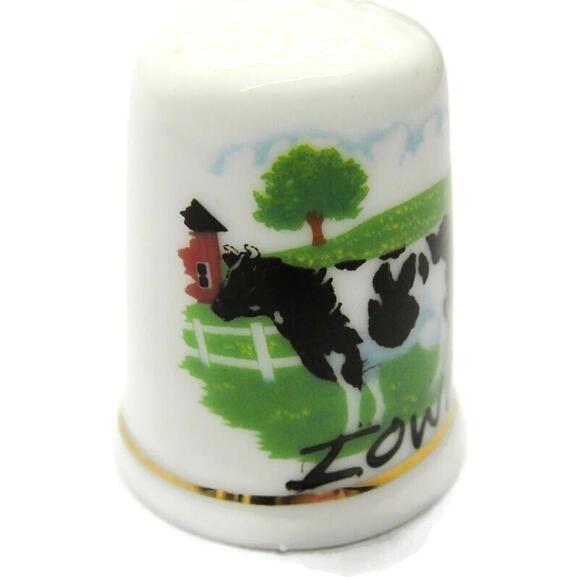 Vintage Iowa Dairy Milk Cow Porcelain Thimble Gold Trimmed Band Black & White - Picture 3 of 7